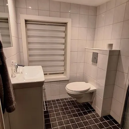 Gamlebyen Overnatting, Habitación en casa particular *