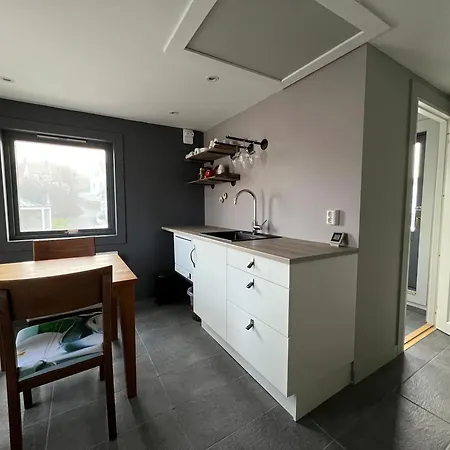 Gamlebyen Overnatting, * Skudeneshavn