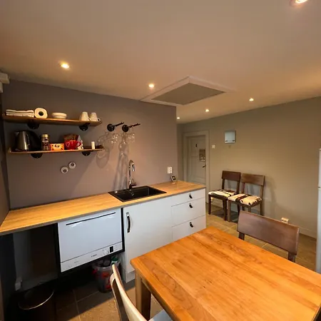 Gamlebyen Overnatting, Habitación en casa particular Skudeneshavn